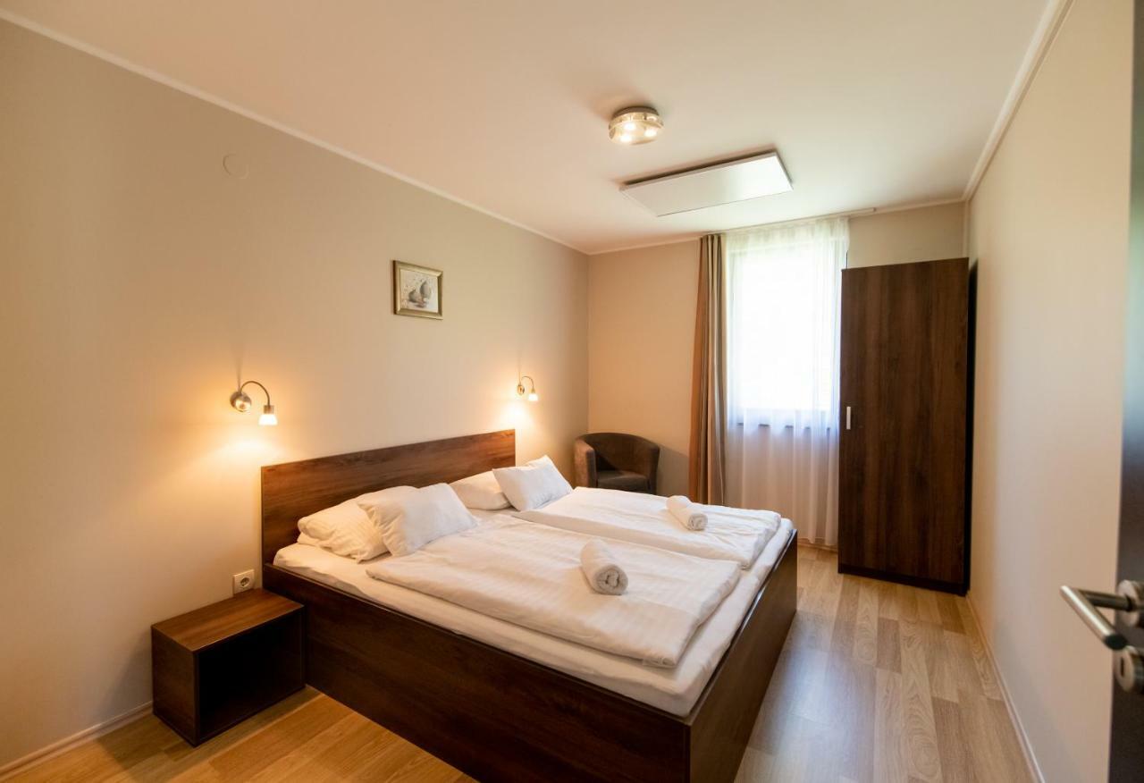 Dunazug Apartmanhaz Dömös Екстериор снимка