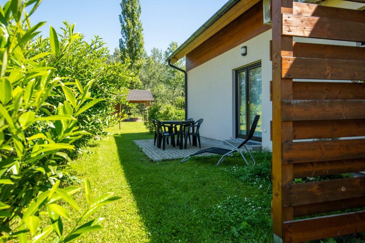 Dunazug Apartmanhaz Dömös Екстериор снимка