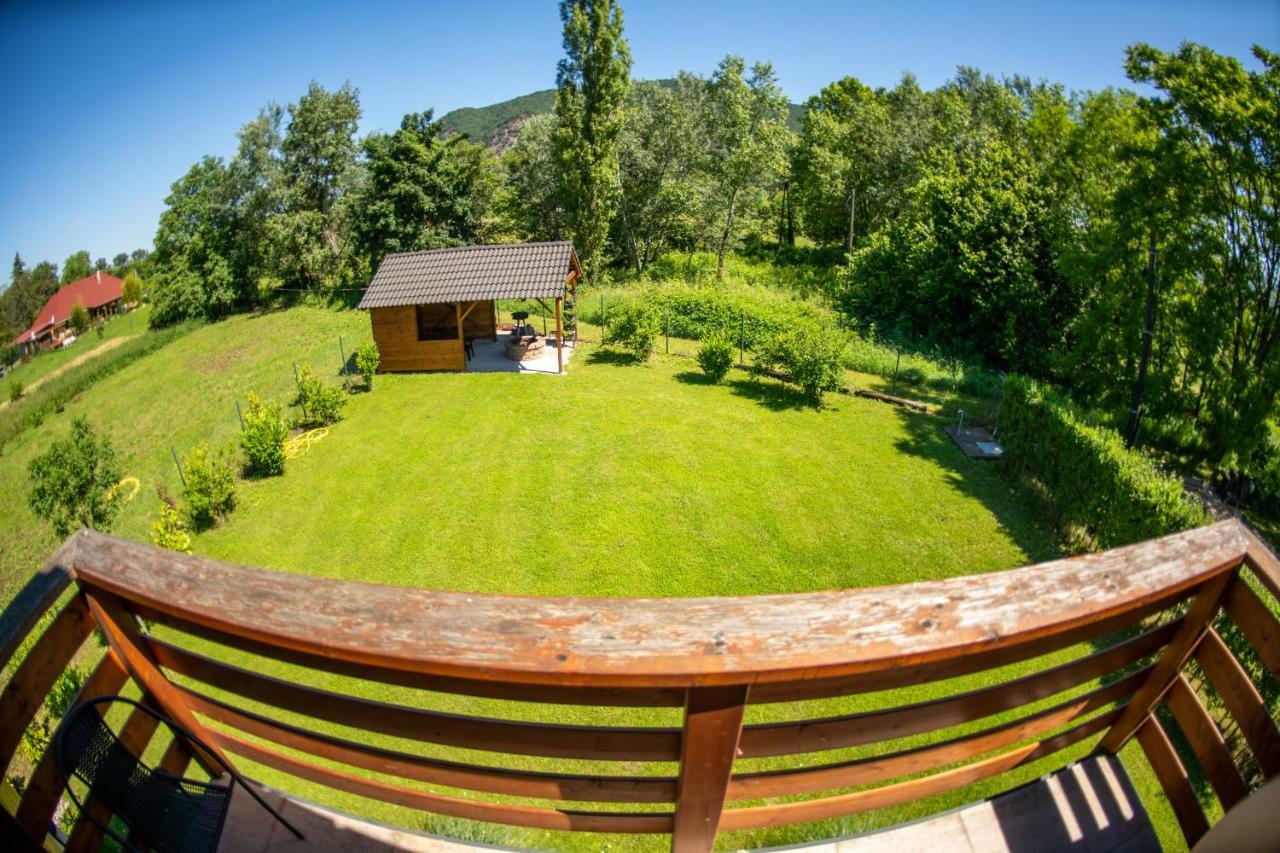 Dunazug Apartmanhaz Dömös Екстериор снимка