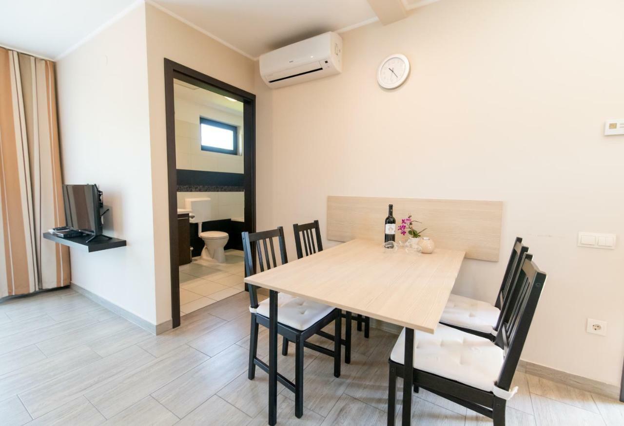 Dunazug Apartmanhaz Dömös Екстериор снимка